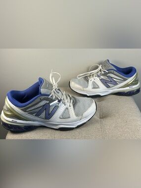 New Balance 1012 Women’s Running Shoes Sz 10 White Blue Silver Athletic Sneakers
